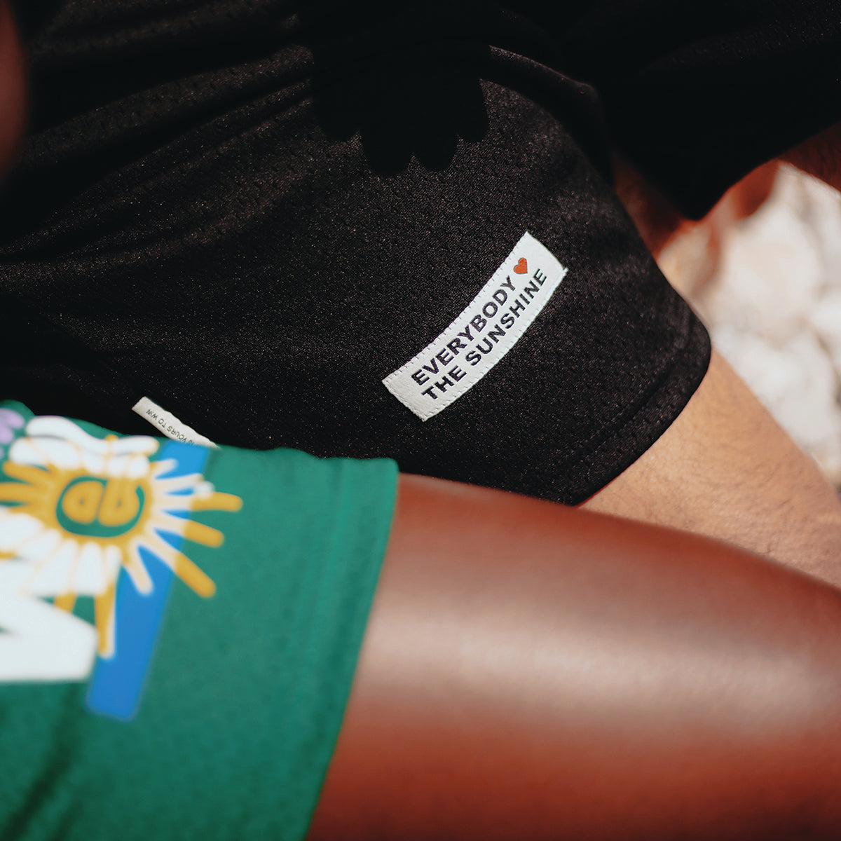 EVERYBODY LOVES THE SUNSHINE MESH SHORTS (BLACK)