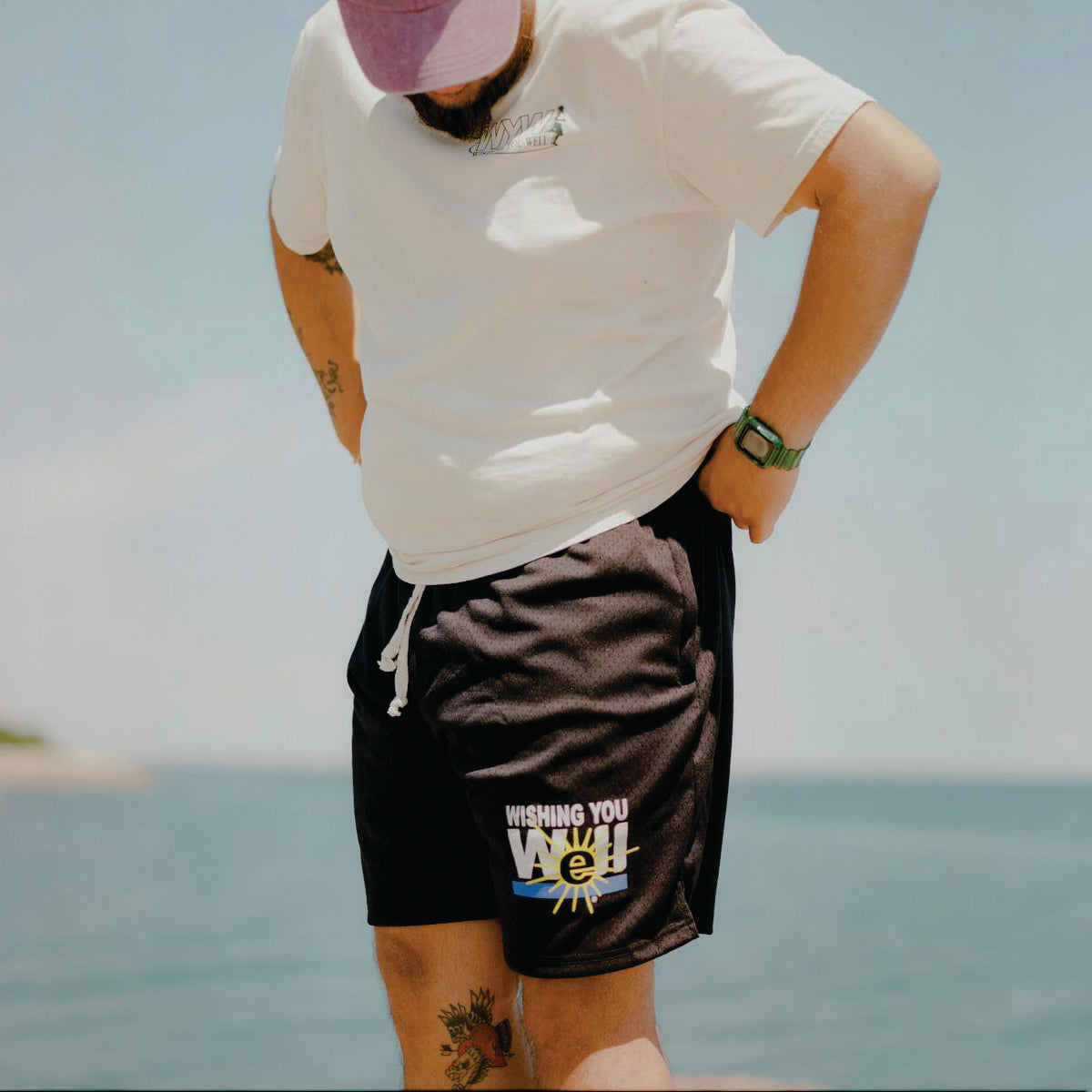 EVERYBODY LOVES THE SUNSHINE MESH SHORTS (BLACK)