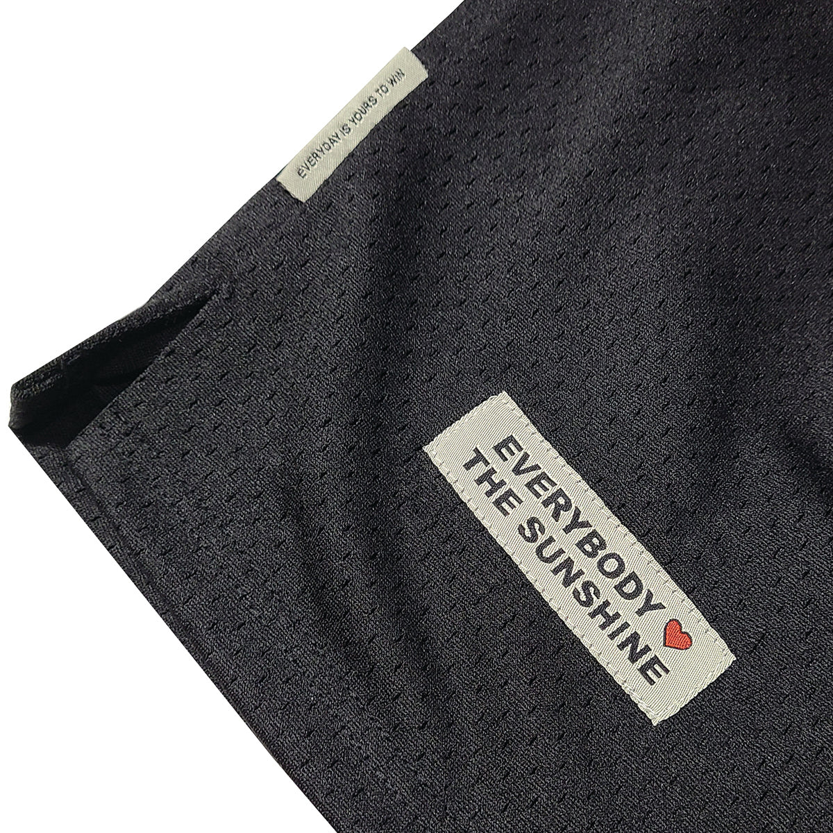EVERYBODY LOVES THE SUNSHINE MESH SHORTS (BLACK)